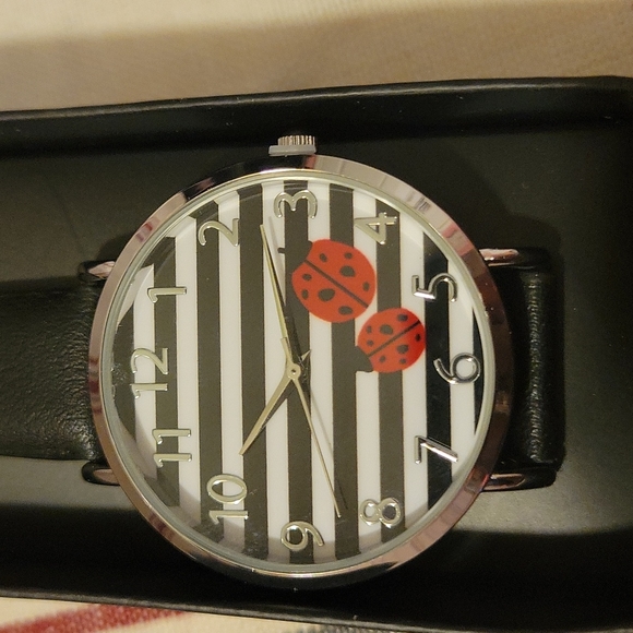 Lucy Lady Watch with Ladybugs - Picture 8 of 9